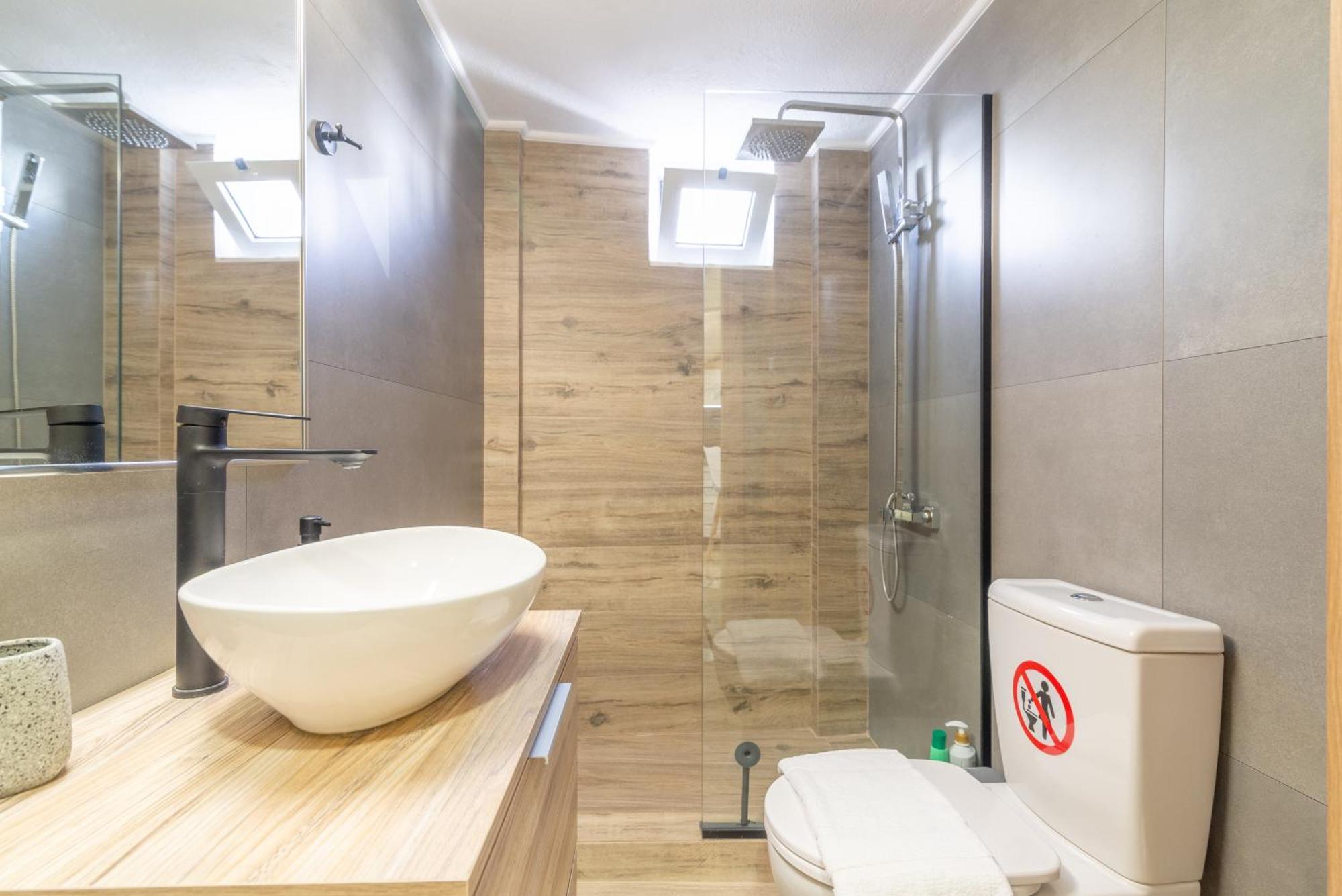 New Renovated Apt In City Center Iráklio Kültér fotó